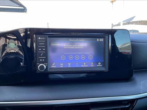 Certified 2025 Nissan Kicks S image 28