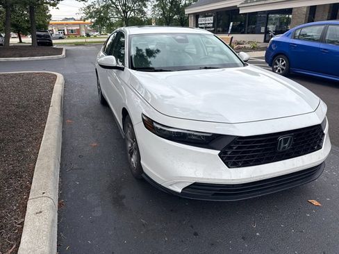 Used 2024 Honda Accord EX image 5