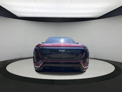 New 2026 Cadillac Vistiq Luxury image 2