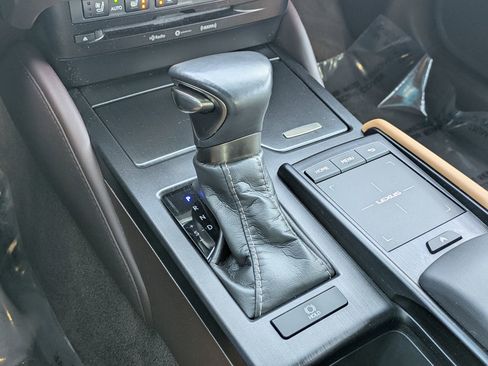 Used 2020 Lexus ES 350 w/ Premium Package image 16