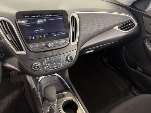 Used 2024 Chevrolet Malibu LT FWD image 10