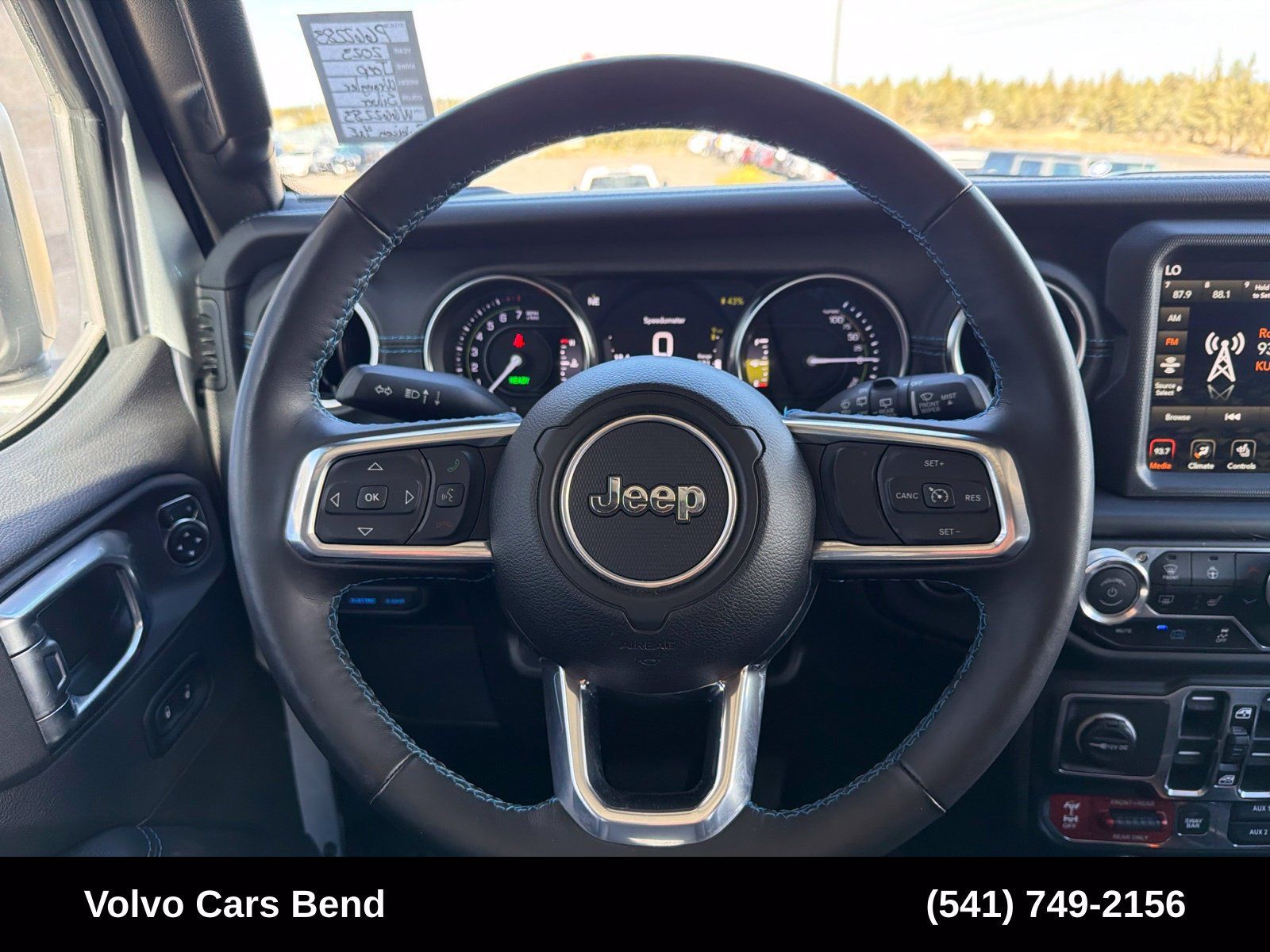 Used 2023 Jeep Wrangler Unlimited Rubicon 4xe w/ Steel Bumper Group AWD/4WD image 11
