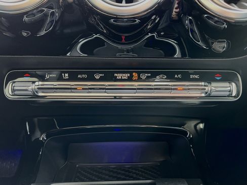 Certified 2025 Mercedes-Benz CLA 250 4MATIC image 36