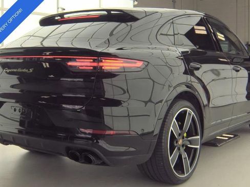 Used 2023 Porsche Cayenne Turbo S w/ Premium Package Plus (PI3) image 3