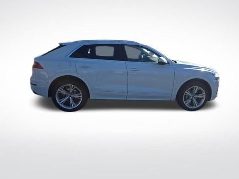 Used 2023 Audi Q8 Premium Plus image 8