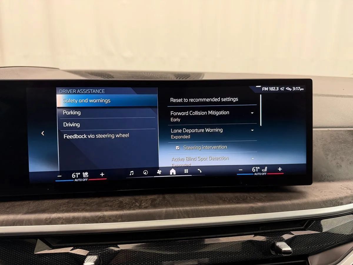 Used 2024 BMW X5 sDrive40i w/ Premium Package RWD image 17
