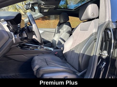 Used 2022 Audi A5 2.0T Premium Plus w/ Premium Plus image 12