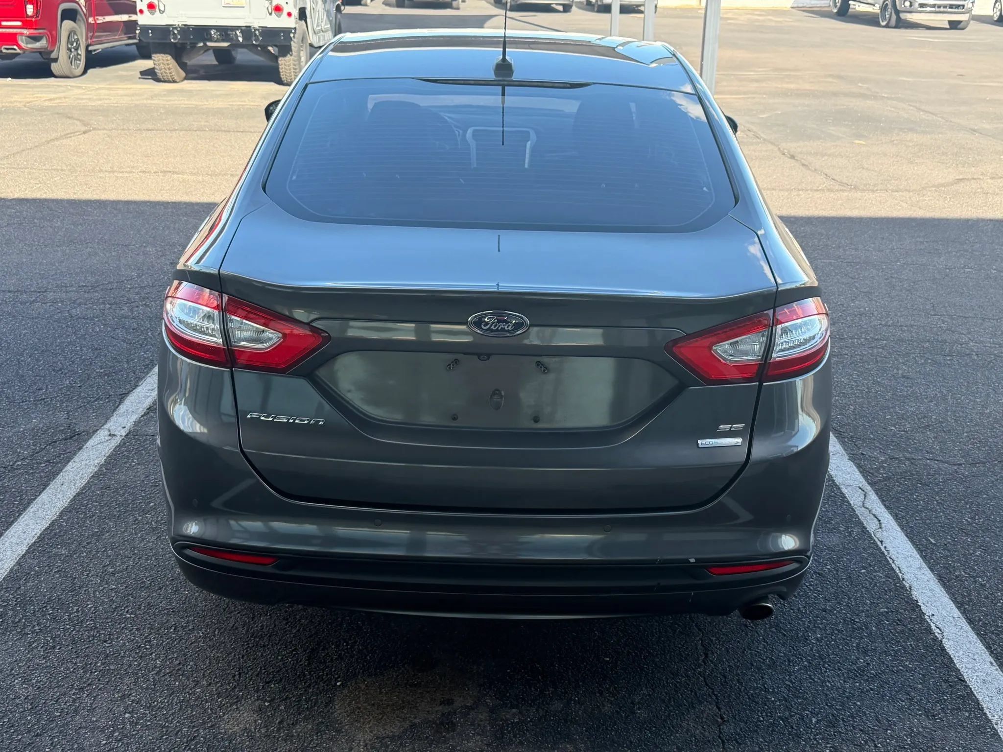 Used 2016 Ford Fusion SE FWD image 5