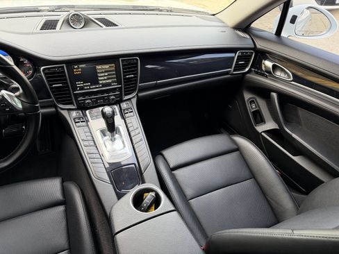 Used 2016 Porsche Panamera 4 Edition image 11