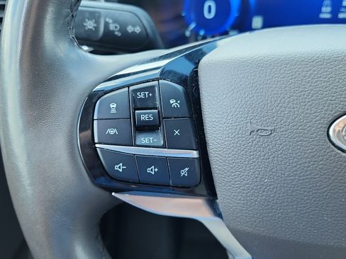 Used 2022 Ford Explorer Platinum w/ Equipment Group 601A image 21