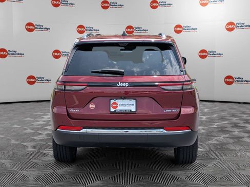 Used 2024 Jeep Grand Cherokee Limited w/ Luxury Tech Group II AWD/4WD image 6