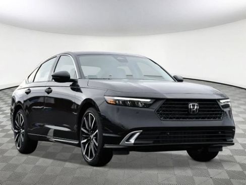 New 2026 Honda Accord Touring image 7