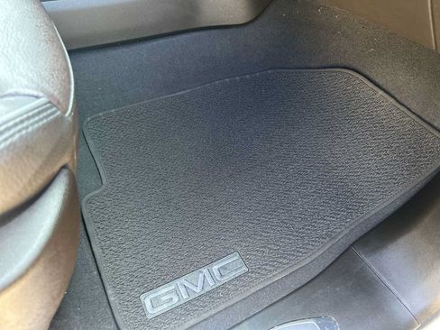 Used 2023 GMC Sierra 1500 Denali w/ Technology Package AWD/4WD image 34