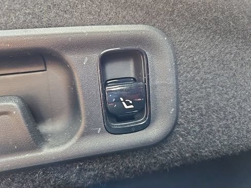 Used 2025 Mercedes-Benz E 350 4MATIC Sedan image 50