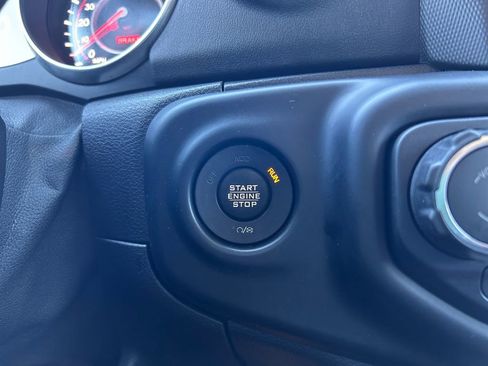 Used 2020 Jeep Gladiator Rubicon image 36