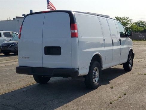Used 2021 Chevrolet Express 2500 w/ Driver Convenience Package image 7