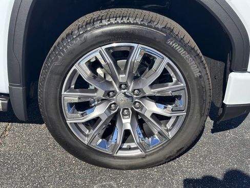 New 2026 GMC Sierra 1500 Denali w/ Denali Reserve Package image 13