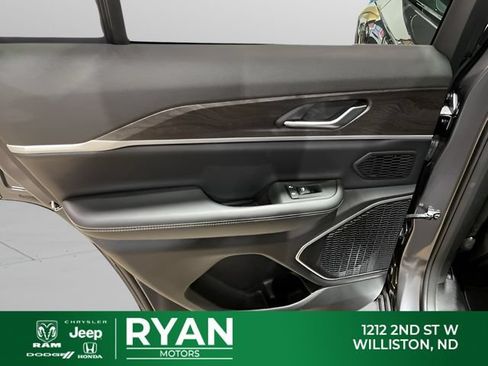 New 2026 Jeep Grand Cherokee Limited AWD/4WD image 47