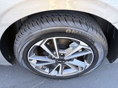 Certified 2023 Kia Forte LXS w/ LXS Technology Package FWD image 23