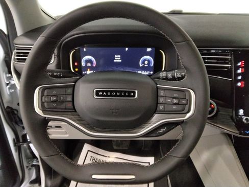 Used 2023 Jeep Wagoneer Series II w/ Premium Group I image 12