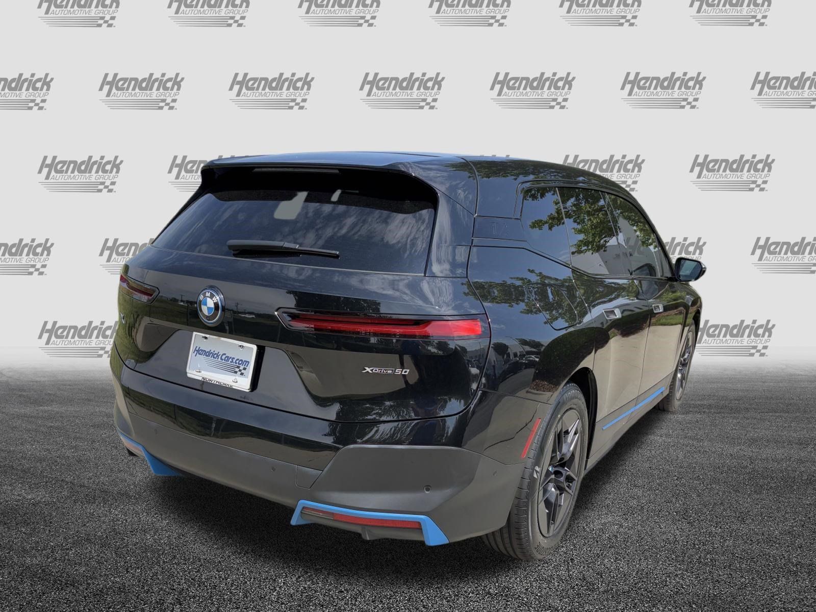 Certified 2023 BMW iX xDrive50 w/ Premium Package AWD/4WD image 10