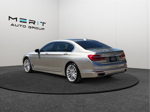 Used 2016 BMW 750i RWD image 7