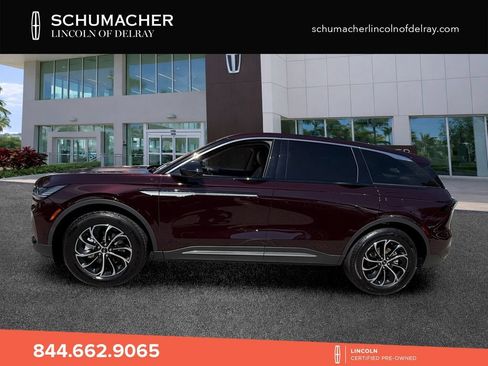 Used 2024 Lincoln Nautilus Premier AWD/4WD image 4