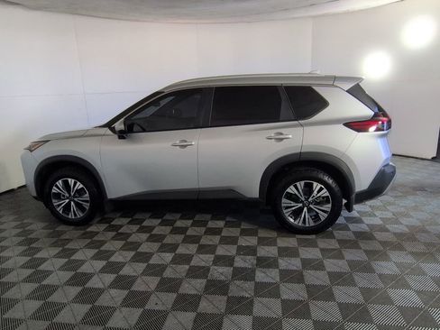 Used 2023 Nissan Rogue SV w/ SV Premium Package AWD/4WD image 8