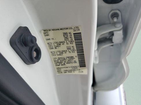 Used 2019 Nissan Titan SV w/ SV Convenience Package AWD/4WD image 24