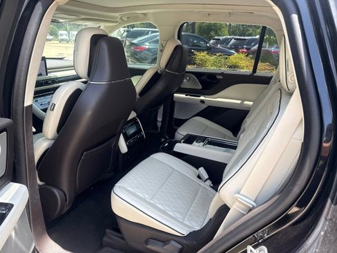 Used 2020 Lincoln Aviator Black Label w/ Dynamic Handling Package AWD/4WD image 10