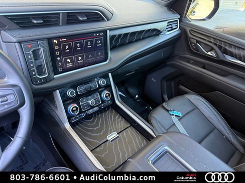 Used 2023 GMC Yukon Denali AWD/4WD image 34