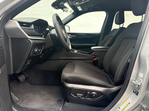 Used 2025 Jeep Grand Cherokee L Laredo w/ Trailer Tow Package AWD/4WD image 4