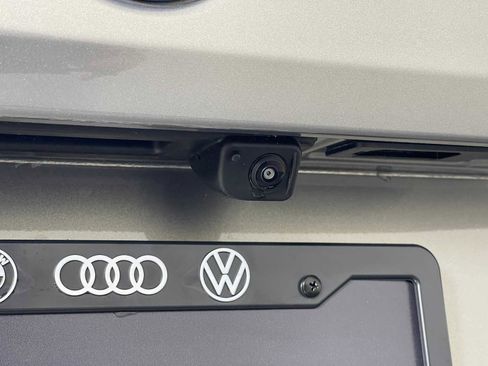 New 2026 BMW i5 eDrive40 image 9