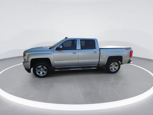 Used 2018 Chevrolet Silverado 1500 LT w/ All Star Edition AWD/4WD image 5