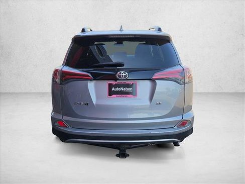 Used 2017 Toyota RAV4 SE image 6