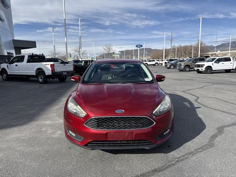 Used 2015 Ford Focus SE w/ Equipment Group 201A image 8