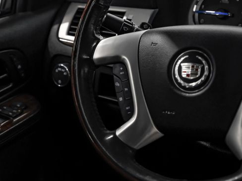 Used 2013 Cadillac Escalade EXT Premium AWD/4WD image 23
