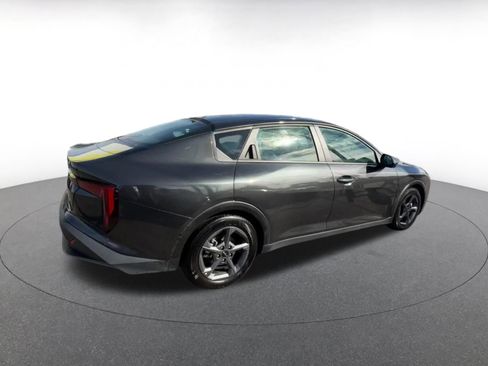 Used 2025 Kia K4 LXS image 14