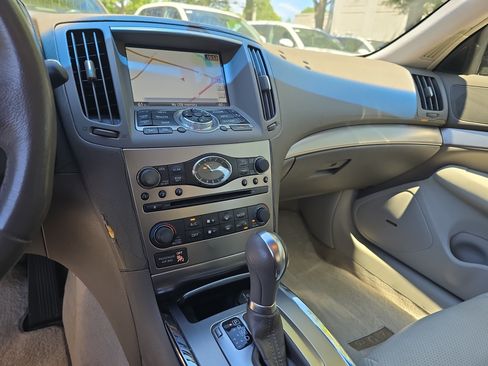Used 2012 INFINITI G37 Journey w/ Premium Pkg RWD image 19