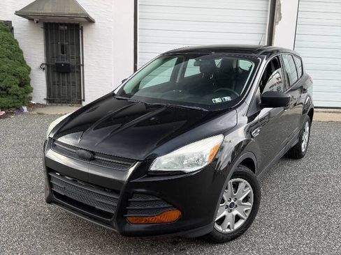 Used 2014 Ford Escape S FWD image 1