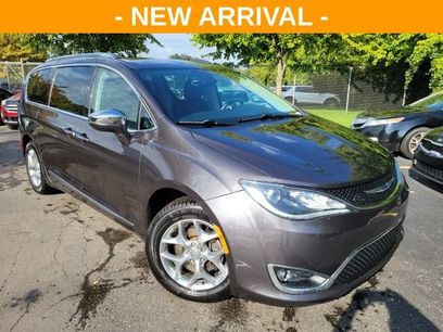 Used 2019 Chrysler Pacifica Limited