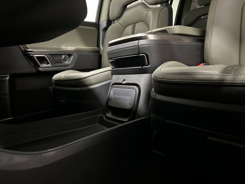 Used 2023 Rivian R1S Adventure image 33