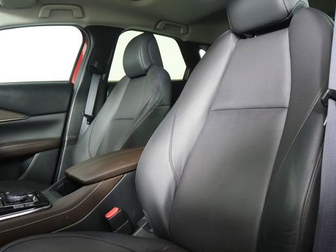 Used 2022 MAZDA CX-30 AWD 2.5 S w/ Premium Package image 10