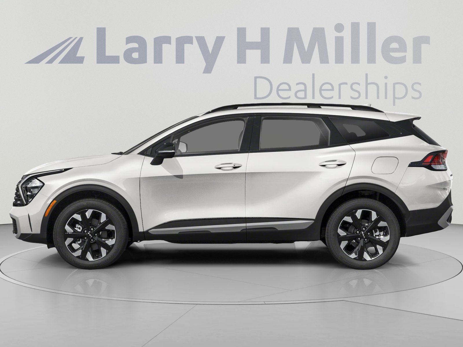 Used 2023 Kia Sportage X-Line w/ X-Line Premium Package AWD/4WD image 3