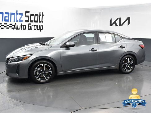 Used 2024 Nissan Sentra SV image 2
