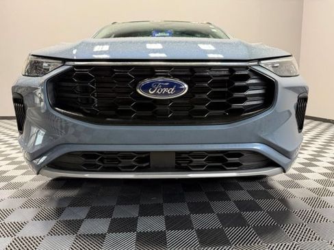Used 2024 Ford Escape ST-Line w/ Tech Pack #1 AWD/4WD image 3
