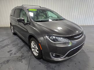 Used 2019 Chrysler Pacifica Touring-L Plus w/ Advanced Safetytec Group FWD video 2
