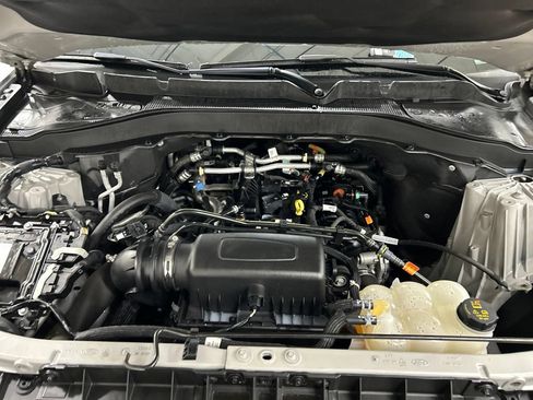 Certified 2023 Ford Explorer XLT w/ Equipment Group 202A AWD/4WD image 31