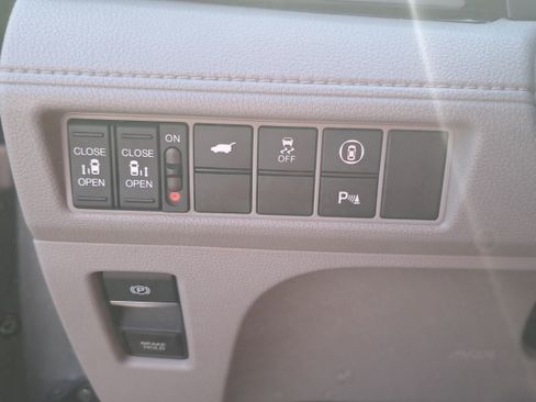 Used 2024 Honda Odyssey Touring image 25