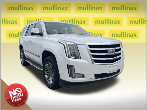 Used 2017 Cadillac Escalade 2WD image 1